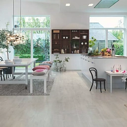 Фото - Виниловая плитка Pergo Classic Plank Optimum Click Дуб нежный серый